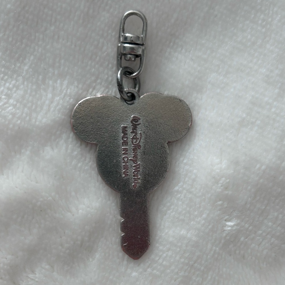 Minnie Mouse Key Charm - Picture 2 of 5